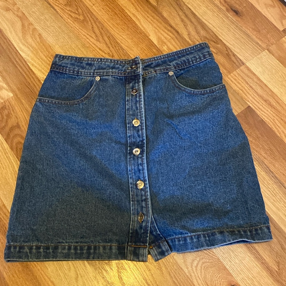 honey punch button denim skirt